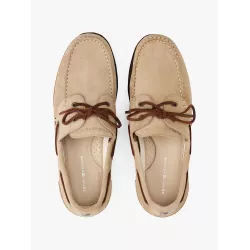 Chaussures bateau en daim