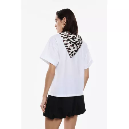 T-shirt manches courtes et foulard