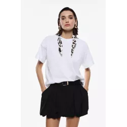 T-shirt manches courtes et foulard