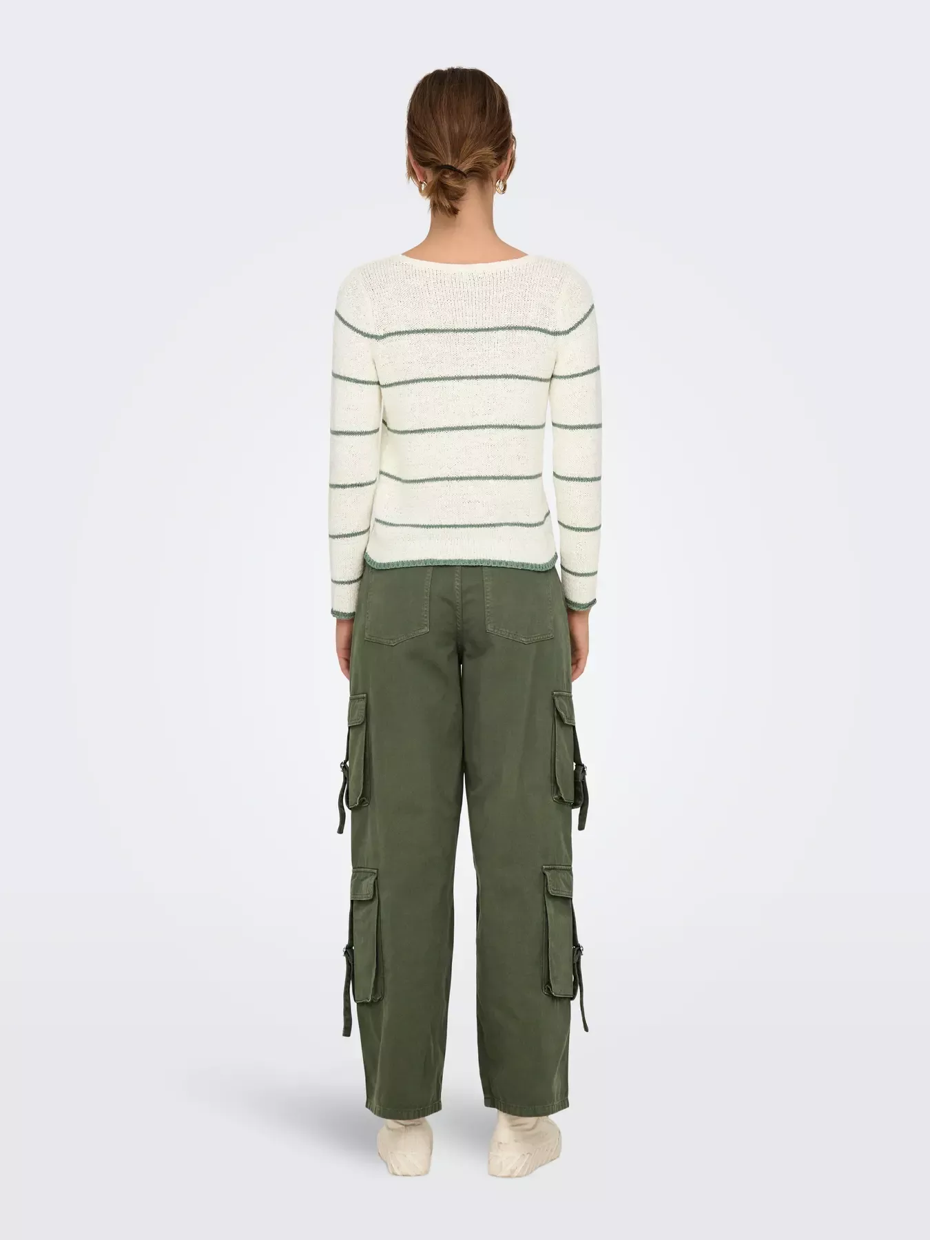 Pull col V sans manches en tricot