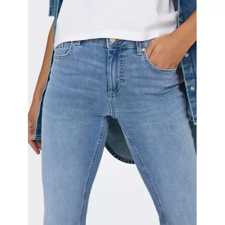 DENIM À POCHE ARRIÈRE