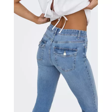 DENIM À POCHE ARRIÈRE