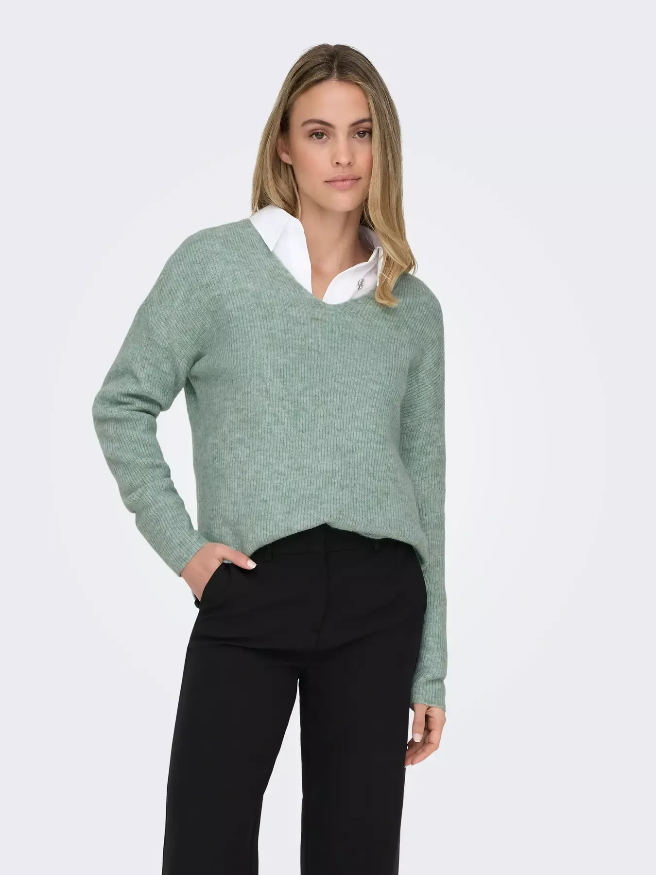 Pull col V à manches longues en tricot