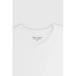 T-shirt col V coupé bord franc