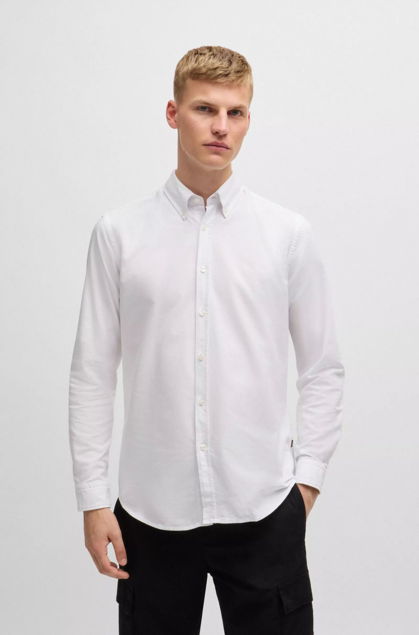 Chemise Regular en coton avec col à pointes boutonnées