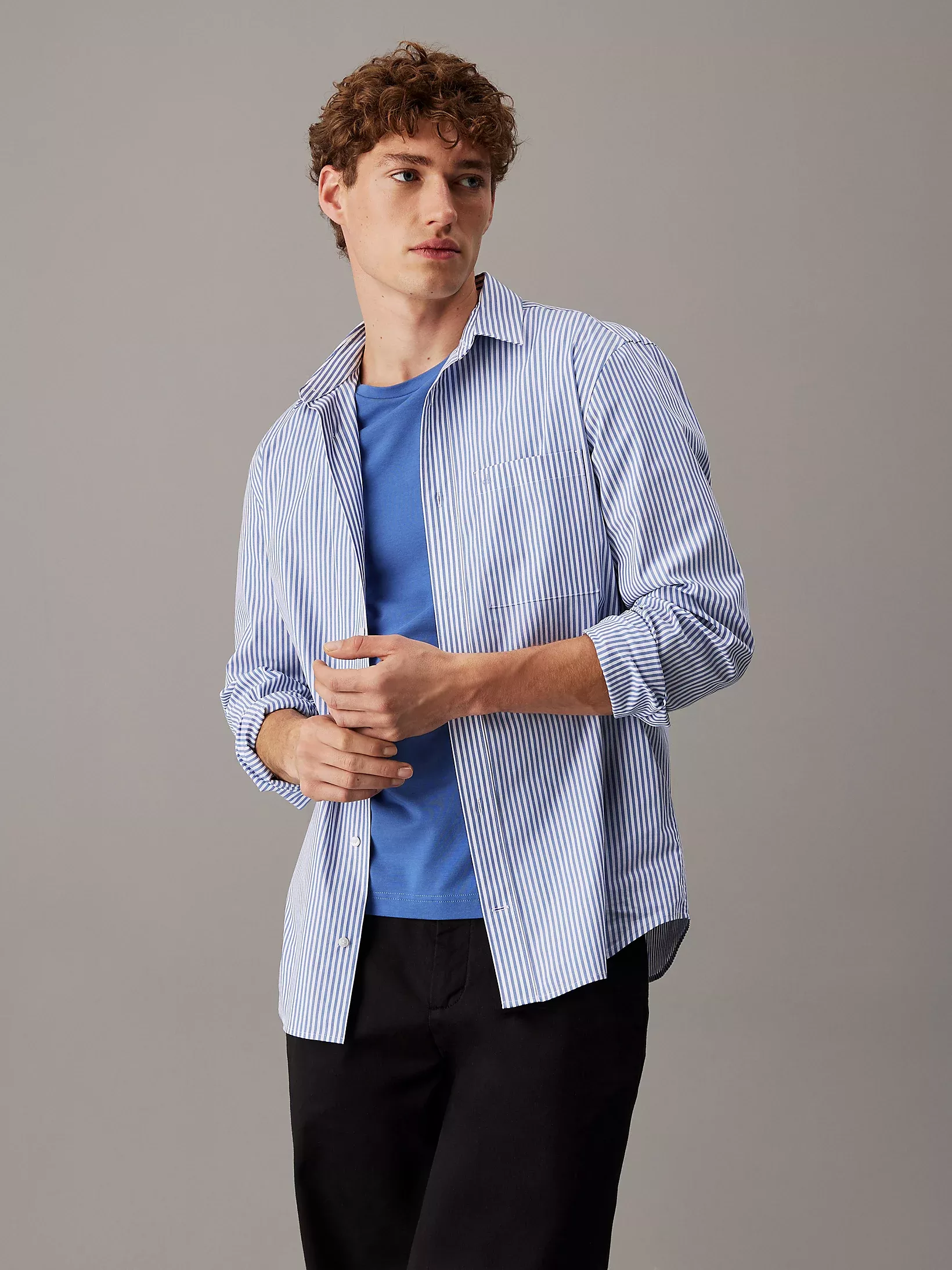 Chemise rayée en popeline élastique