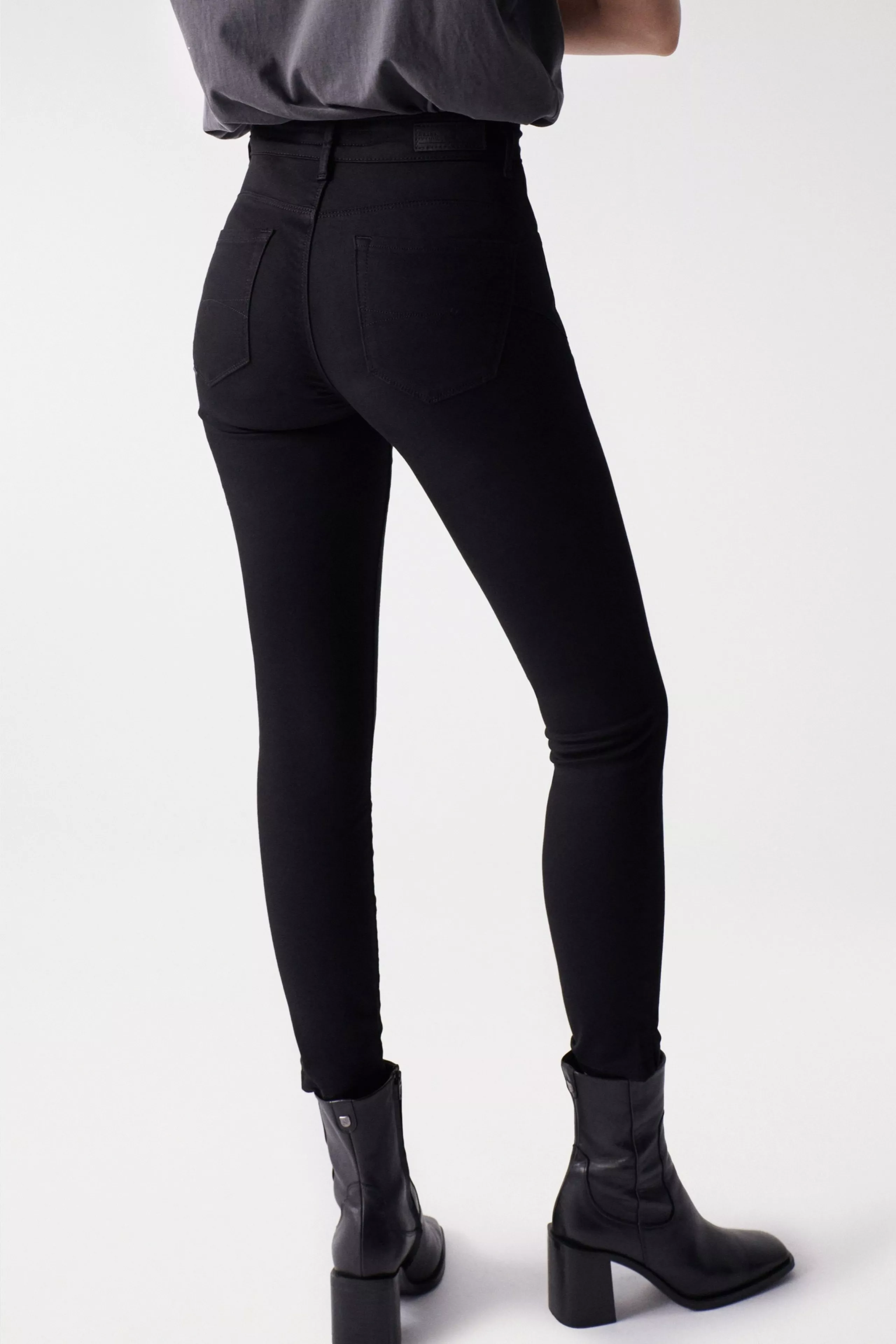 JEANS FAITH PUSH IN CROPPED