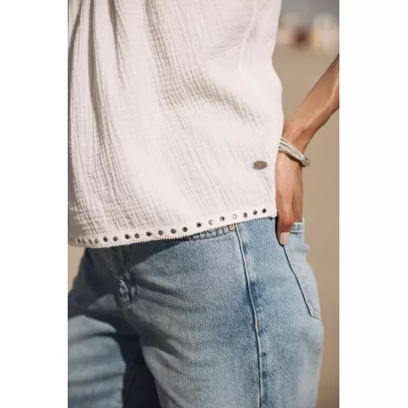 Tillie Plain Color Top ample détails clous