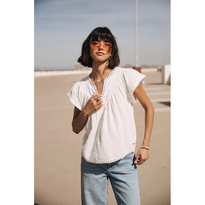 Tillie Plain Color Top ample détails clous