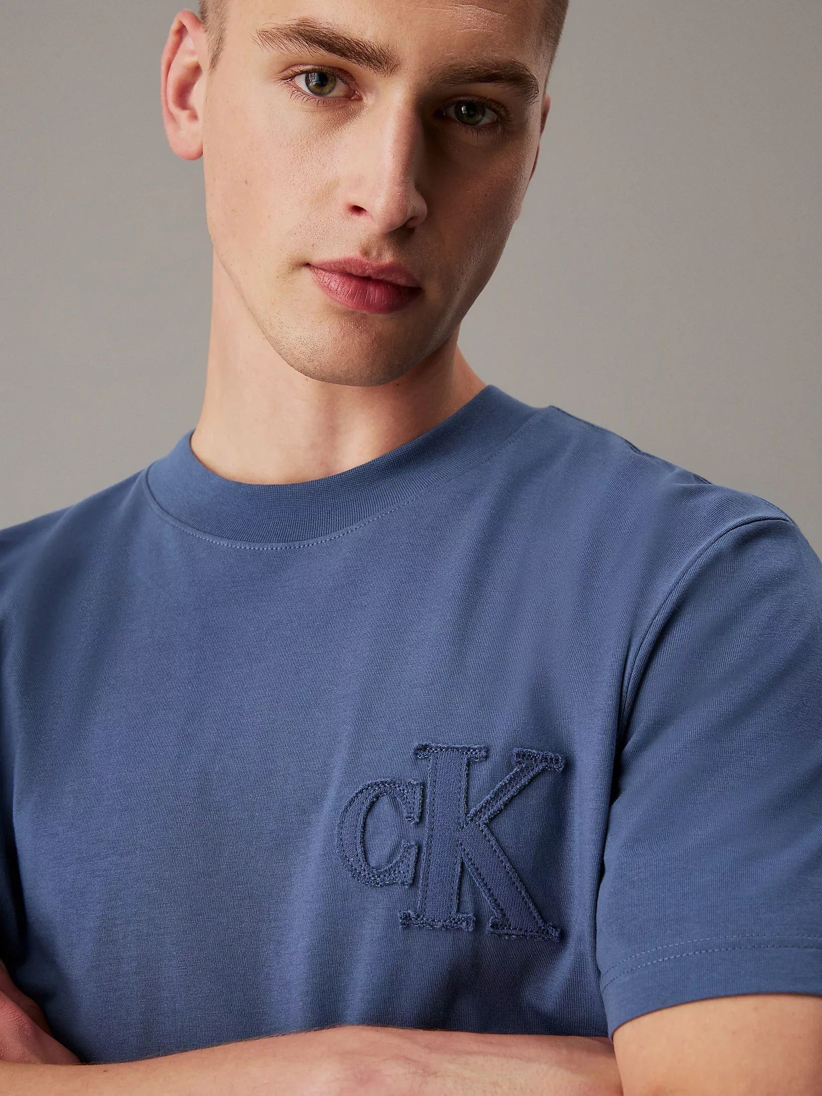 T-shirt avec logo appliqué