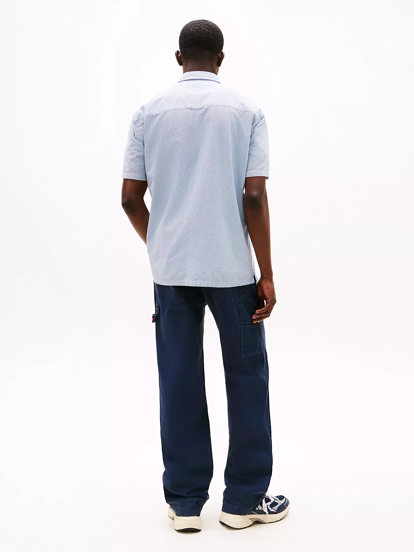 Chemise standard à rayures et manches