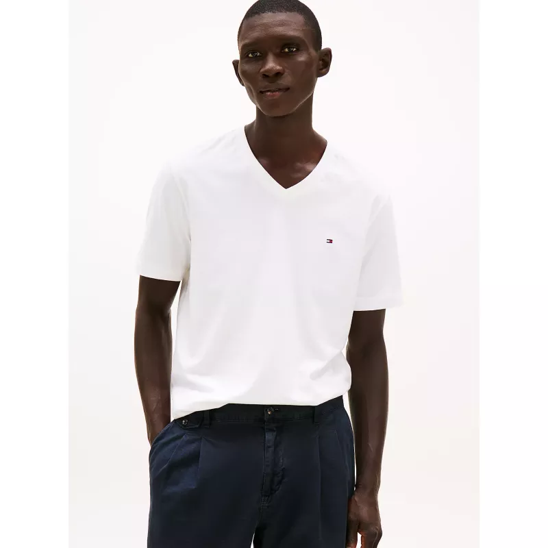 T-shirt à col en V et drapeau brodé