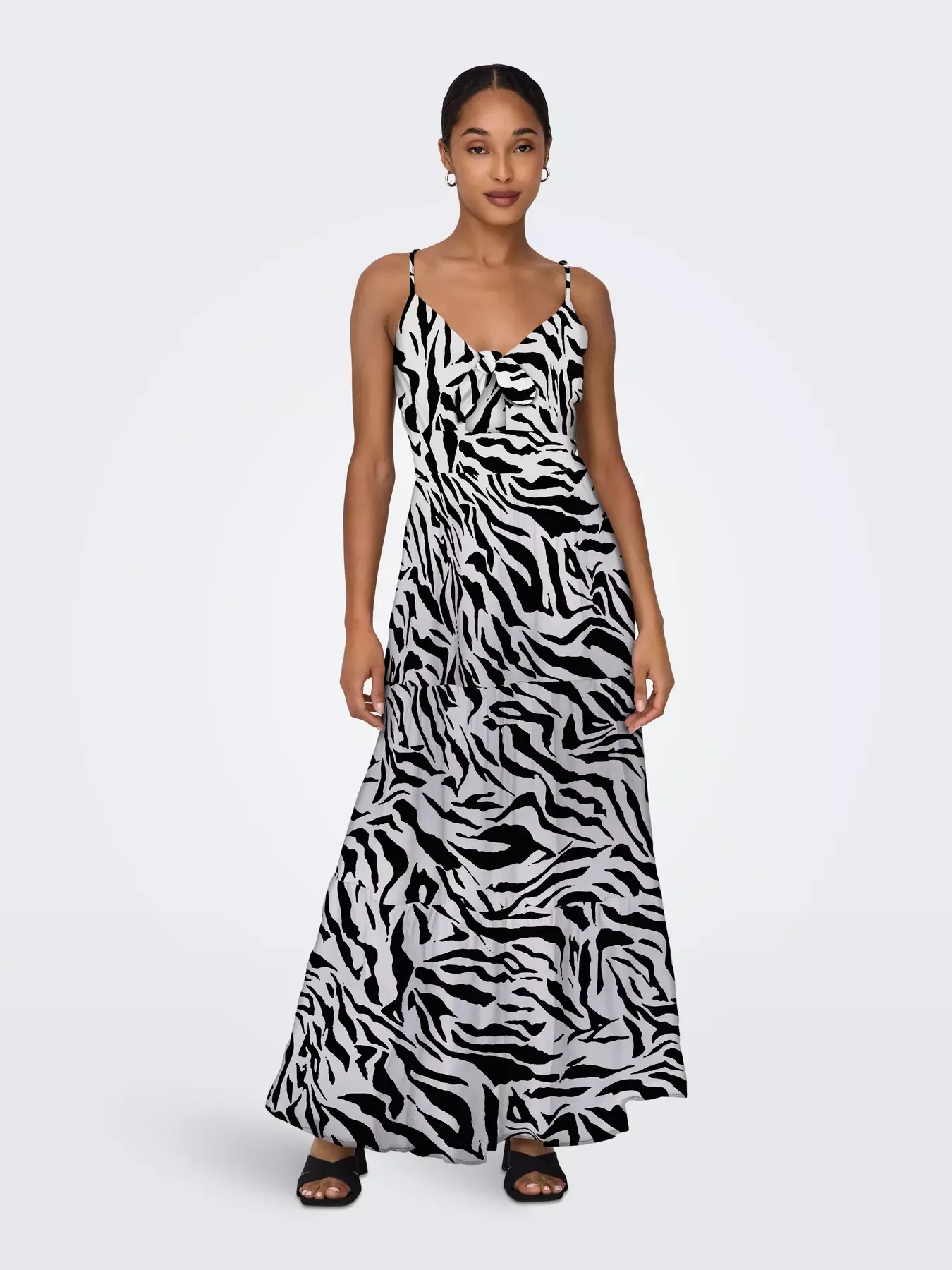 ROBE LONGUE À NŒUD