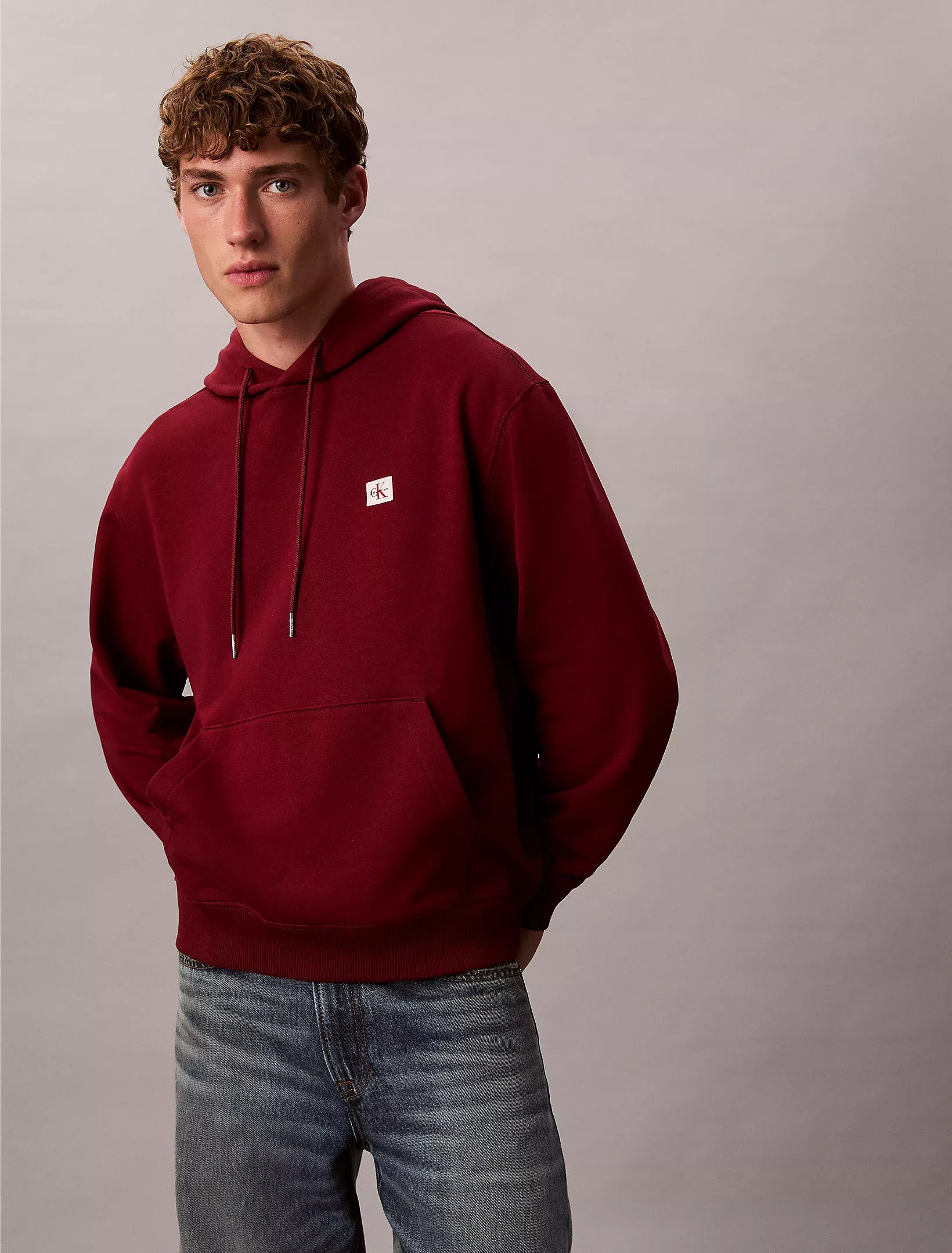 Sweat à capuche en tissu éponge de coton avec insigne