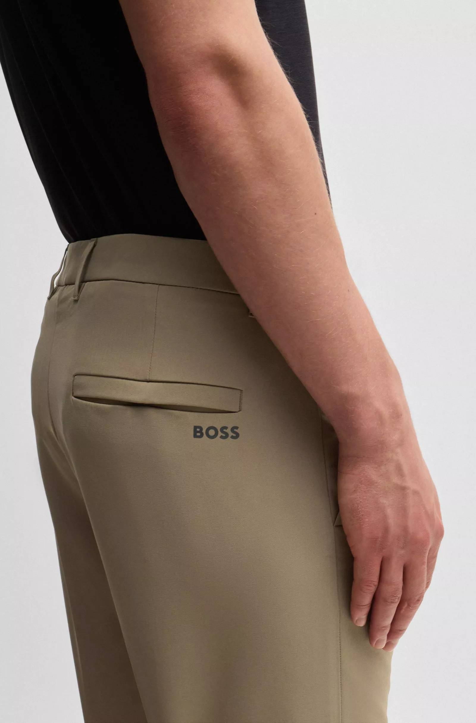 CHINO SLIM FIT EN TISSU QUADRI-EXTENSIBLE FACILE À REPASSER