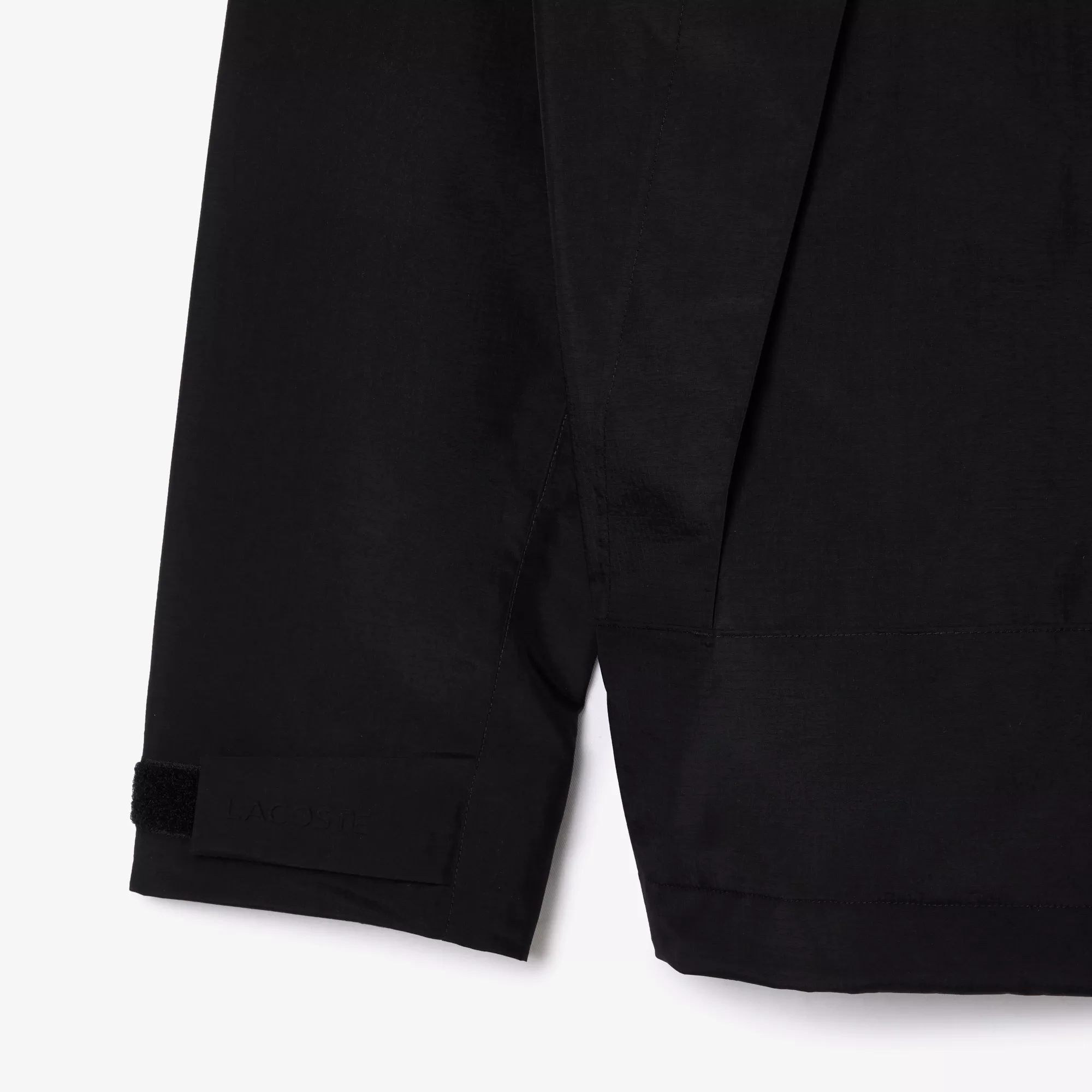 VESTE À CAPUCHE LÉGÈRE ET IMPERMÉABLE