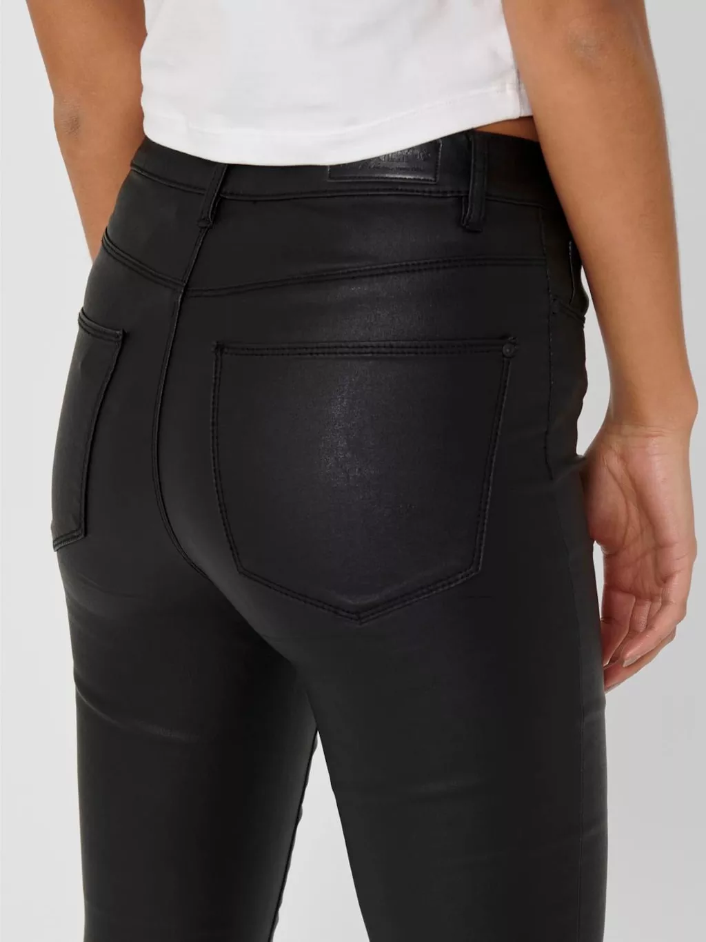 Pantalon en faux cuir