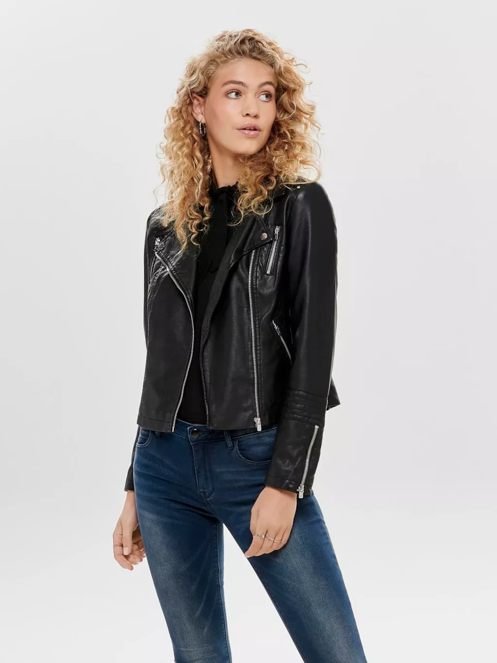 VESTE EN SIMILICUIR