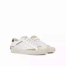 BASKET BLANC SAUVAGE EN DÉTRESSE