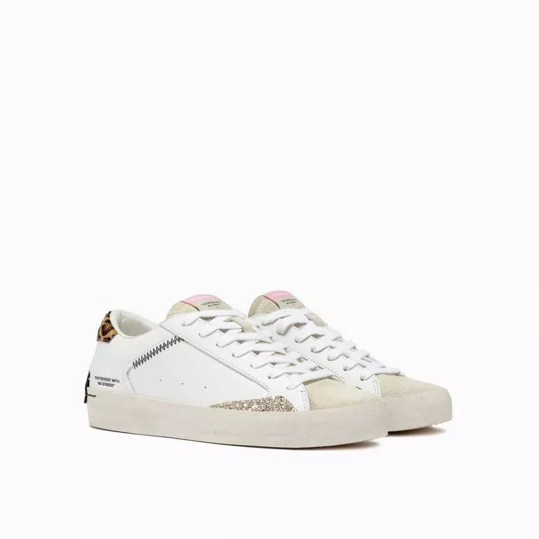 BASKET BLANC SAUVAGE EN DÉTRESSE