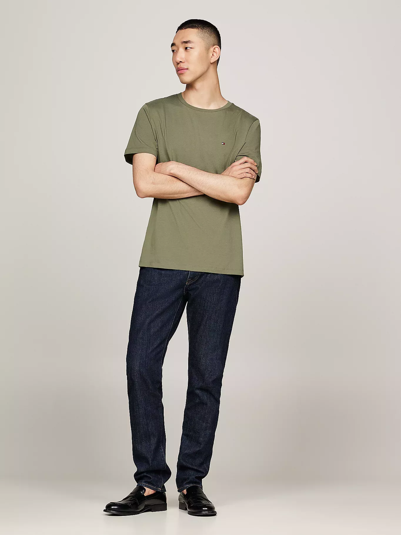 T-shirt à col ras-du-cou et drapeau brodé